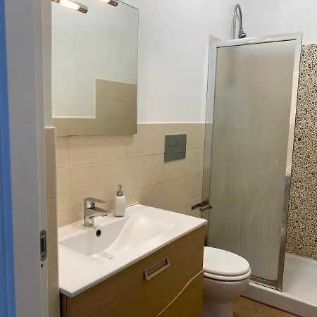 La Rosa Di One Big In San Giovanni Gæstehus